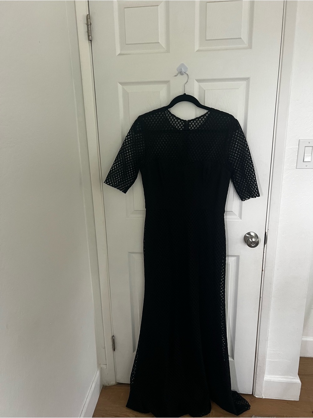 Vera Wang Black Lace Maxi Dress with Short Sleeves